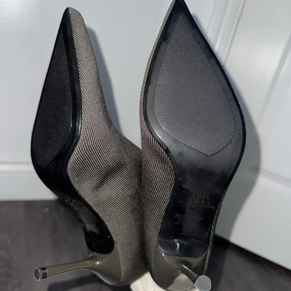 BRAND NEW Zara dark brown women's sock boots Size 6.5 - Picture 5 of 5